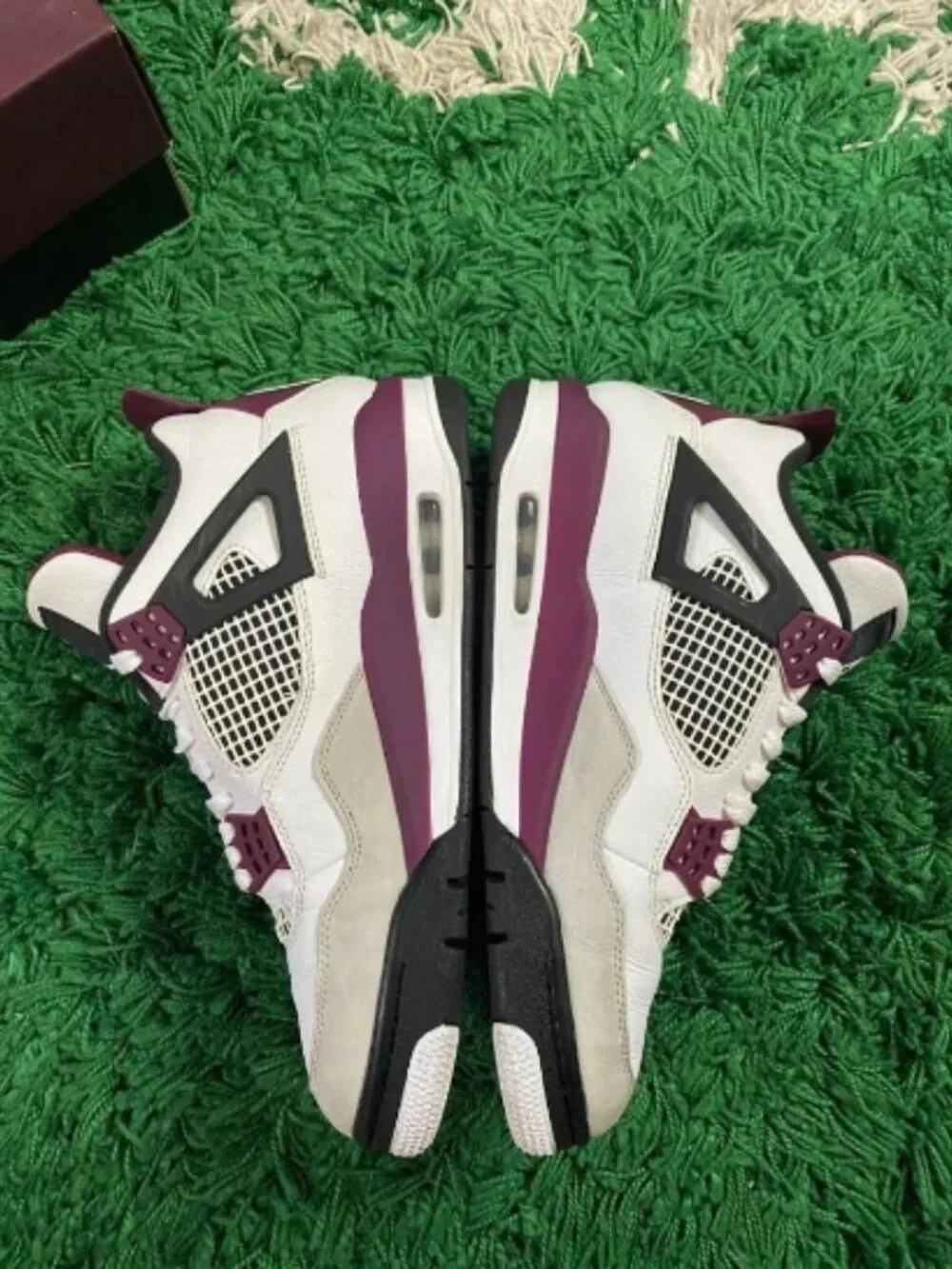 Nike Jordan 4 Retro x Paris Saint Germain Bordeaux
